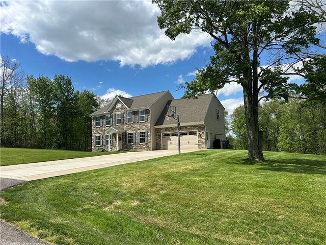 113 Oakwood Drive, Oakland Twp, PA 16002