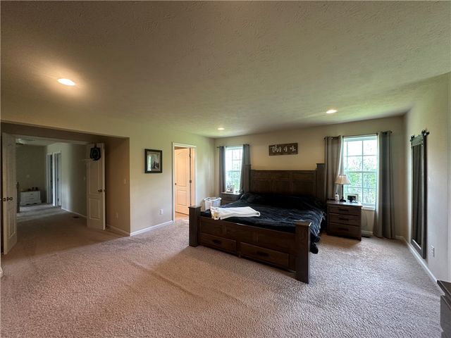 113 Oakwood Drive, Oakland Twp, PA 16002