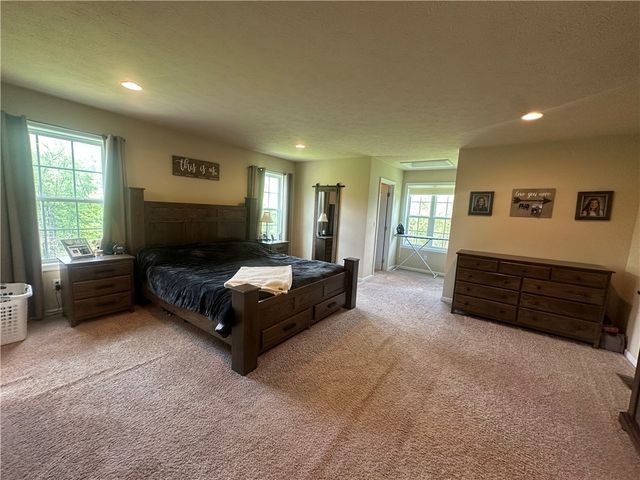 113 Oakwood Drive, Oakland Twp, PA 16002