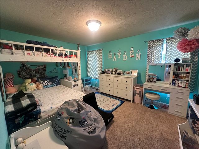 113 Oakwood Drive, Oakland Twp, PA 16002