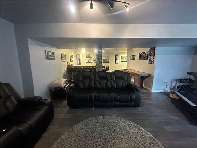 113 Oakwood Drive, Oakland Twp, PA 16002