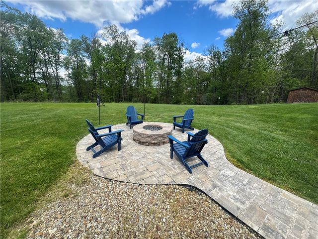 113 Oakwood Drive, Oakland Twp, PA 16002