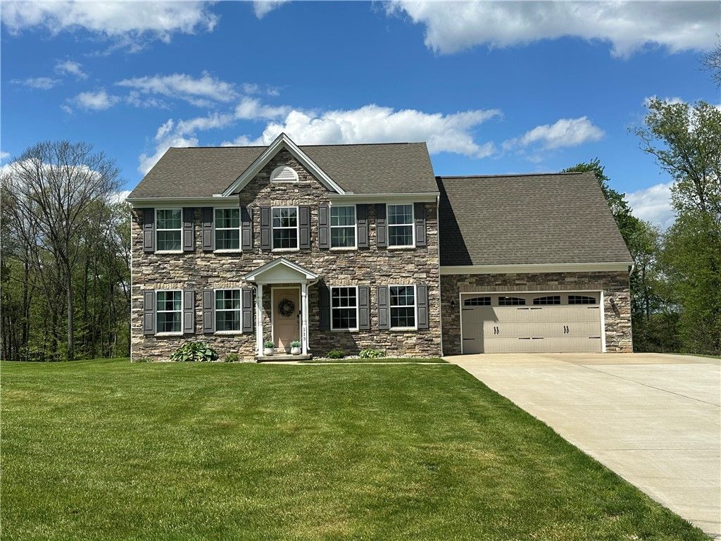 113 Oakwood Drive, Oakland Twp, PA 16002