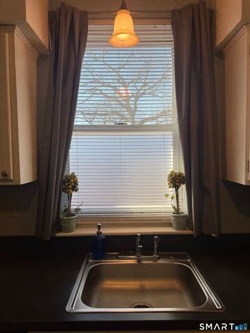 49 Willard Street 49F, Hartford, CT 06105