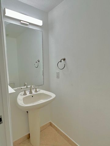 701 S Olive Avenue 1008, West Palm Beach, FL 33401