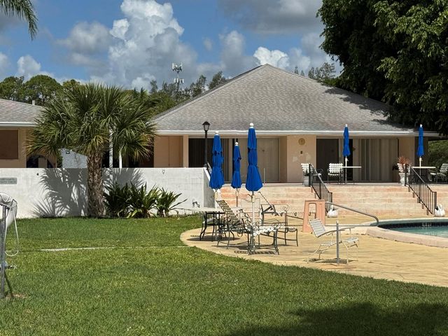 7 N Greenway Vlg Village N 107, Royal Palm Beach, FL 33411
