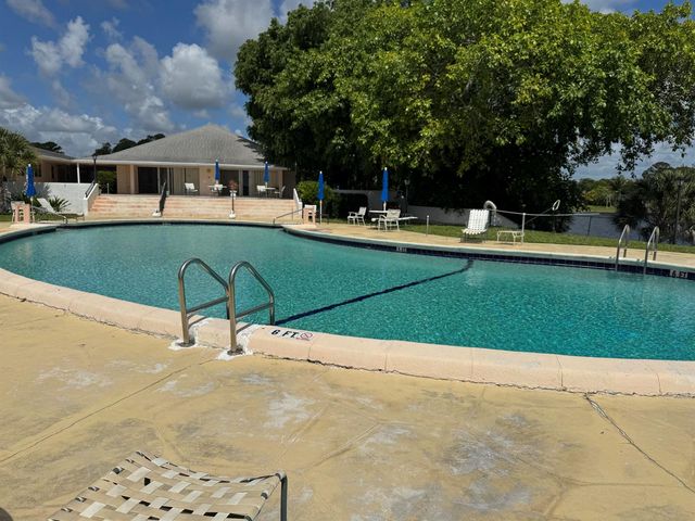 7 N Greenway Vlg Village N 107, Royal Palm Beach, FL 33411