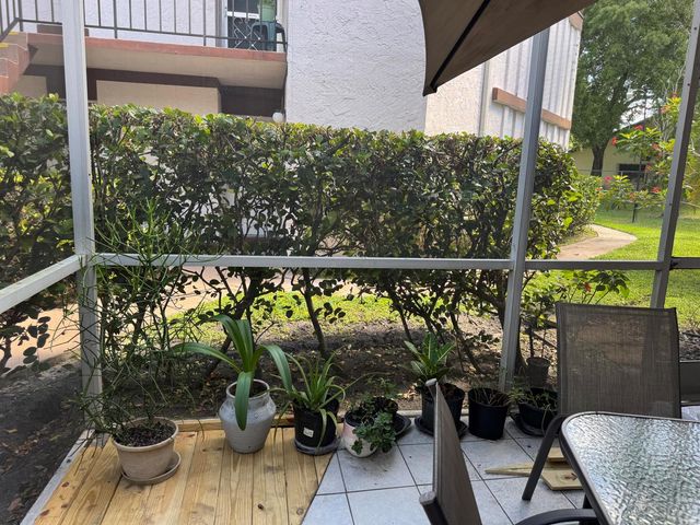 7 N Greenway Vlg Village N 107, Royal Palm Beach, FL 33411