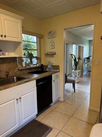 7 N Greenway Vlg Village N 107, Royal Palm Beach, FL 33411