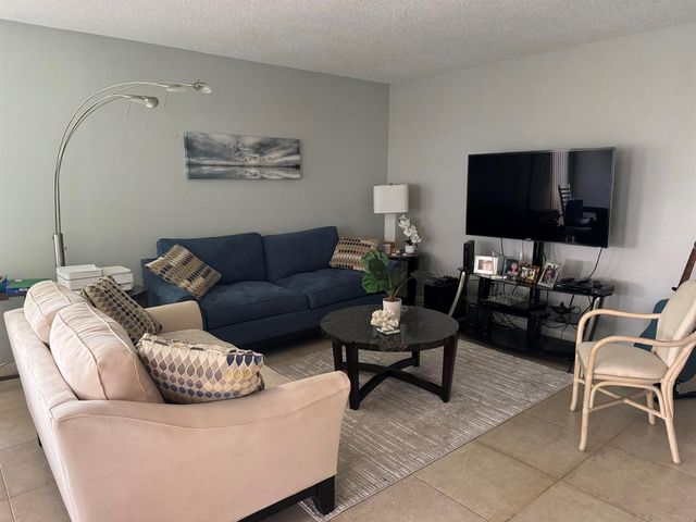 7 N Greenway Vlg Village N 107, Royal Palm Beach, FL 33411