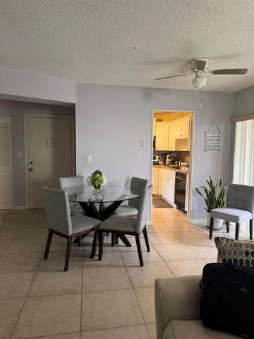 7 N Greenway Vlg Village N 107, Royal Palm Beach, FL 33411