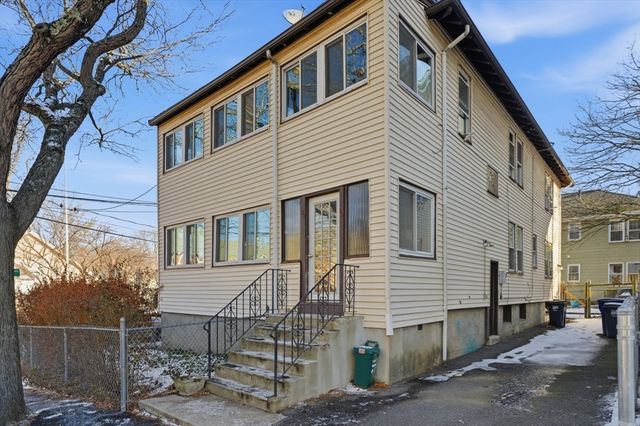 29-31 Edward T Sullivan Rd 2, Cambridge, MA 02138