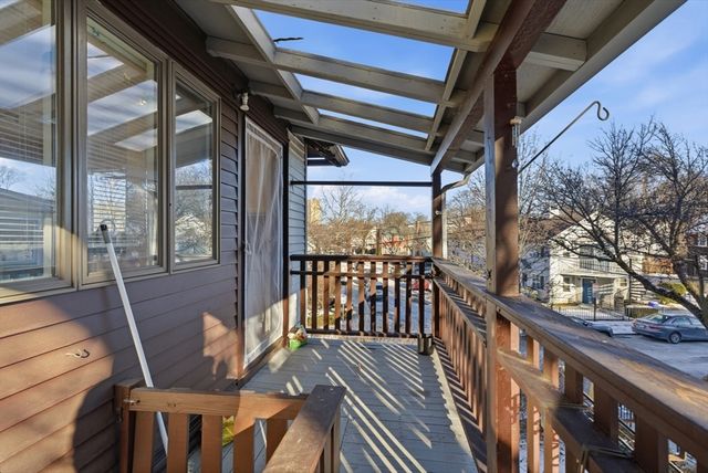 29-31 Edward T Sullivan Rd 2, Cambridge, MA 02138