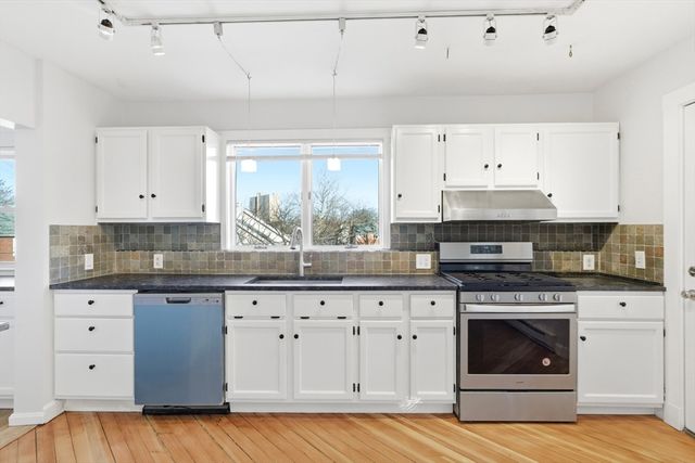 29-31 Edward T Sullivan Rd 2, Cambridge, MA 02138