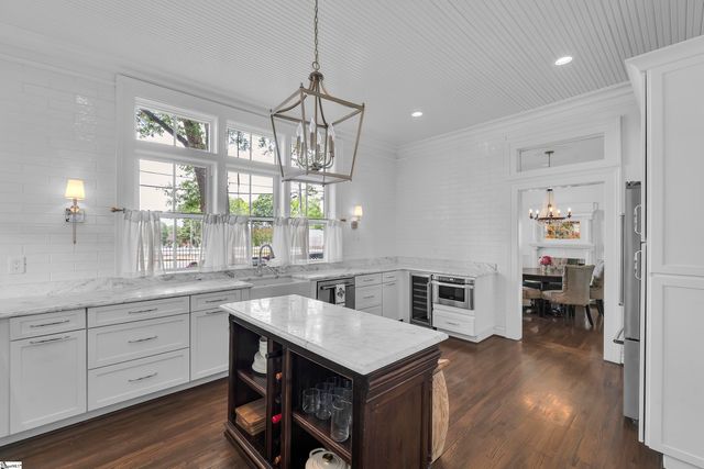 109 W Curtis Street, Simpsonville, SC 29681