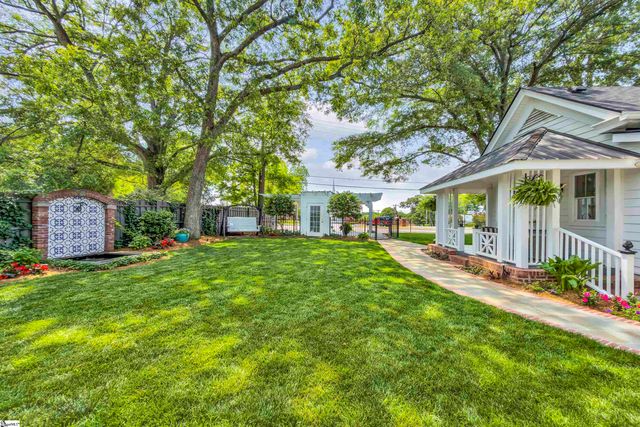 109 W Curtis Street, Simpsonville, SC 29681