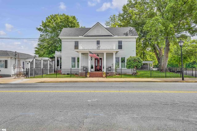 109 W Curtis Street, Simpsonville, SC 29681