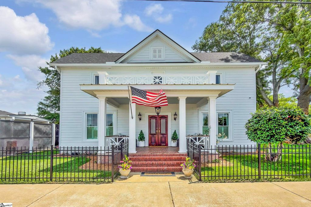 109 W Curtis Street, Simpsonville, SC 29681