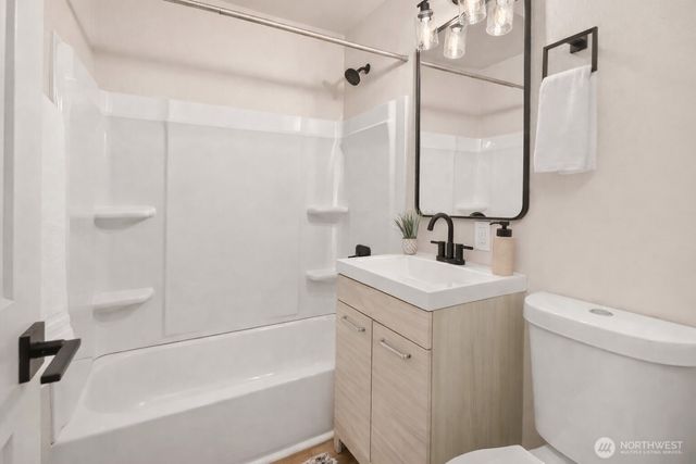 9277 Spear Place S, Seattle, WA 98118