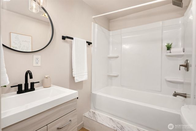 9277 Spear Place S, Seattle, WA 98118