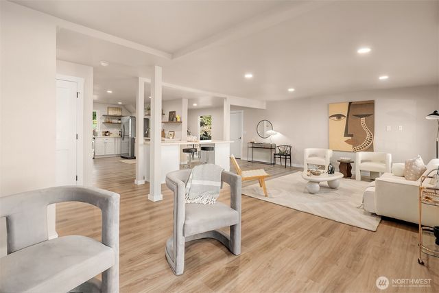 9277 Spear Place S, Seattle, WA 98118