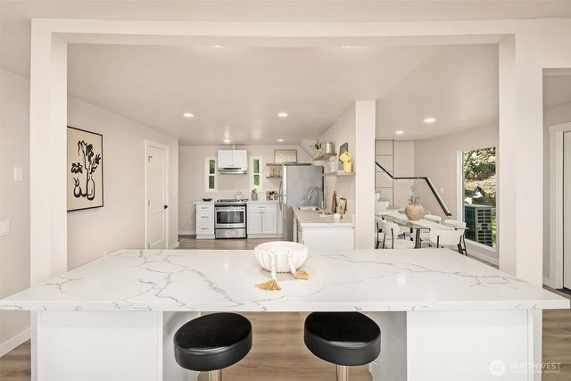 9277 Spear Place S, Seattle, WA 98118