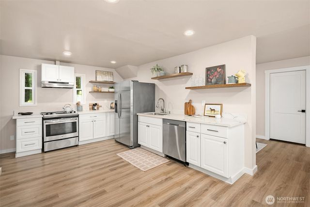 9277 Spear Place S, Seattle, WA 98118