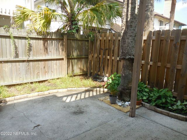 2074 S 2ND Street, Jacksonville Beach, FL 32250