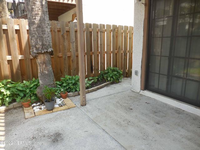 2074 S 2ND Street, Jacksonville Beach, FL 32250