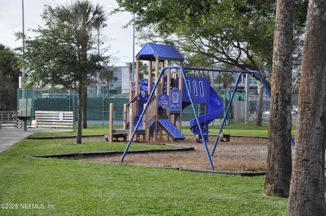 2074 S 2ND Street, Jacksonville Beach, FL 32250