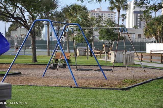 2074 S 2ND Street, Jacksonville Beach, FL 32250