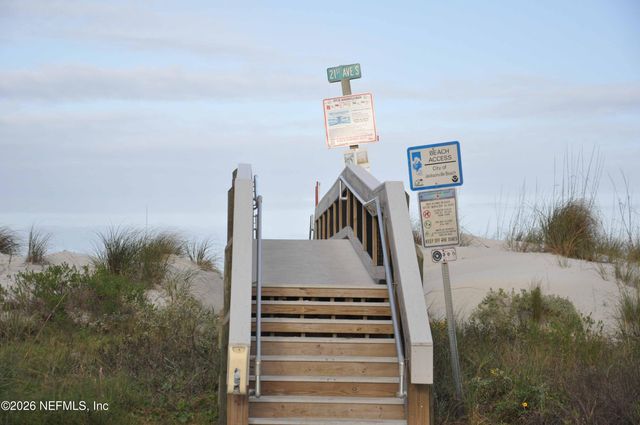 2074 S 2ND Street, Jacksonville Beach, FL 32250