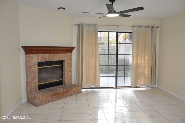 2074 S 2ND Street, Jacksonville Beach, FL 32250