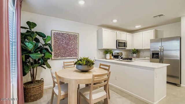 36024 W MADDALONI Avenue, Maricopa, AZ 85138