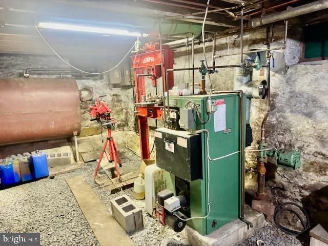 331 S MAPLE ST, Mount Carmel, PA 17851