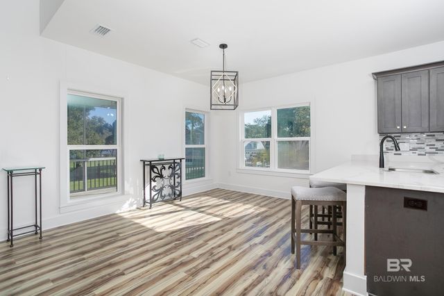 935 Paradise Beach Circle, Pensacola, FL 32506