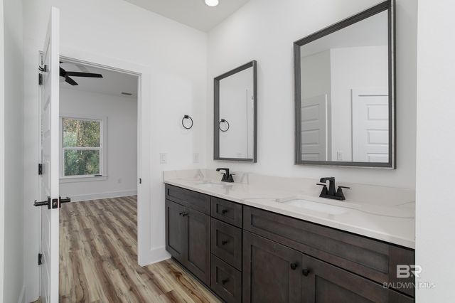 935 Paradise Beach Circle, Pensacola, FL 32506