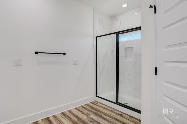 935 Paradise Beach Circle, Pensacola, FL 32506