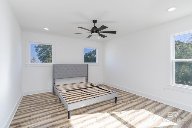 935 Paradise Beach Circle, Pensacola, FL 32506