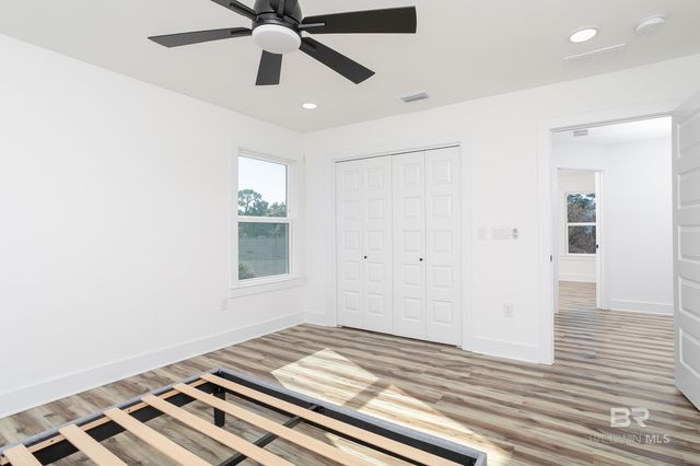 935 Paradise Beach Circle, Pensacola, FL 32506