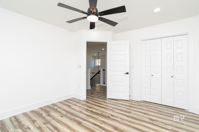 935 Paradise Beach Circle, Pensacola, FL 32506