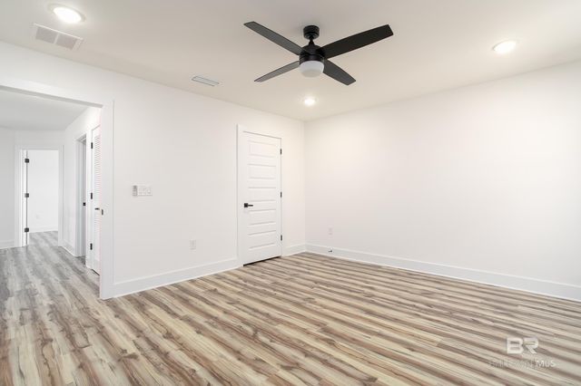 935 Paradise Beach Circle, Pensacola, FL 32506