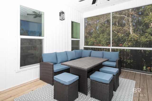 935 Paradise Beach Circle, Pensacola, FL 32506