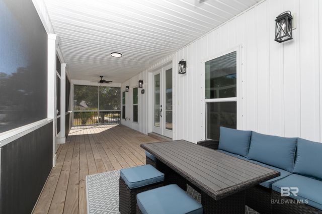 935 Paradise Beach Circle, Pensacola, FL 32506