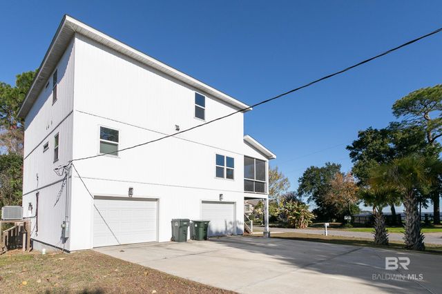 935 Paradise Beach Circle, Pensacola, FL 32506