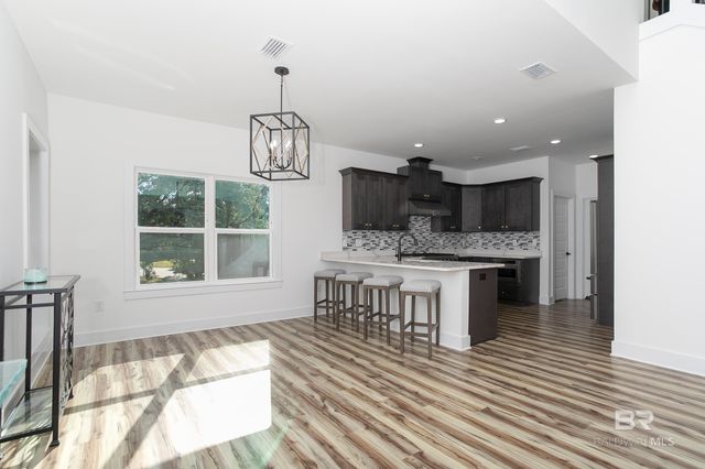 935 Paradise Beach Circle, Pensacola, FL 32506