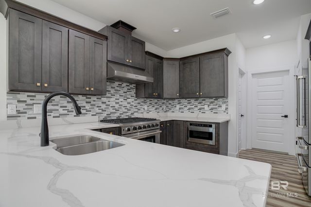 935 Paradise Beach Circle, Pensacola, FL 32506