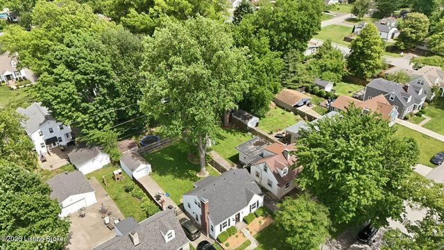 225 Monohan Dr, Louisville, KY 40207