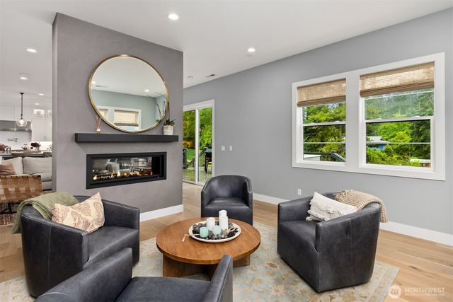 8701 NE Winslow Grove Court, Bainbridge Island, WA 98110