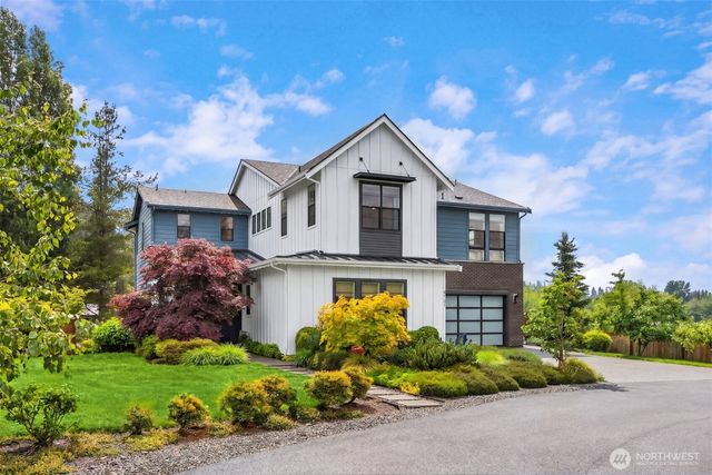 8701 NE Winslow Grove Court, Bainbridge Island, WA 98110